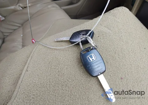 2011 Honda Accord 2.4 Ex-L z USA, uszkodzony, nr VIN 1HGCP2F8XBA009322